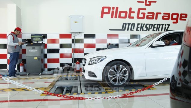 3305017600892-728-1490121308